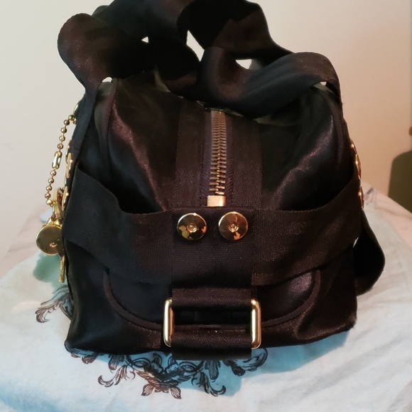 JUICY COUTURE SEATBELT PURSE - Picture 3 of 12